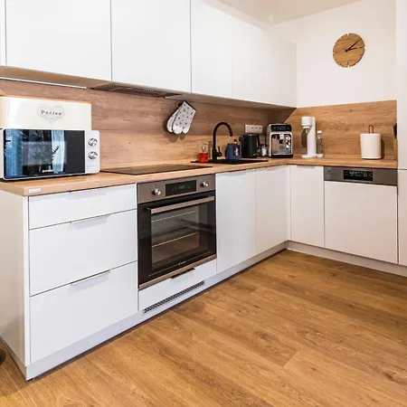 Horcek, Apartament Tierchowa