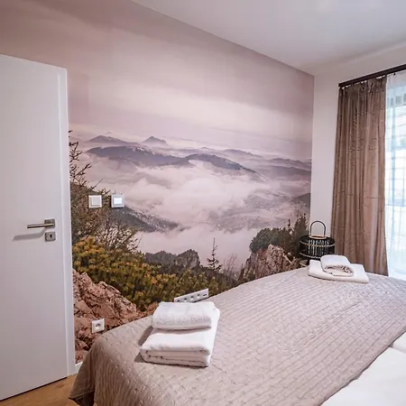 Horček, Apartmán *